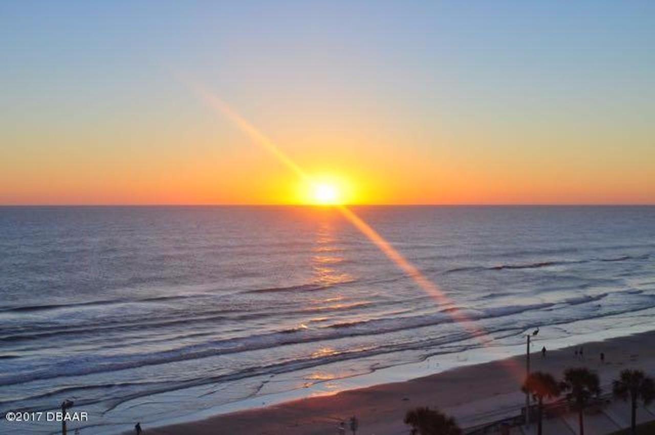 Ocean Walk Resort - Dazzling Ocean Front View Daytona Beach Exterior photo